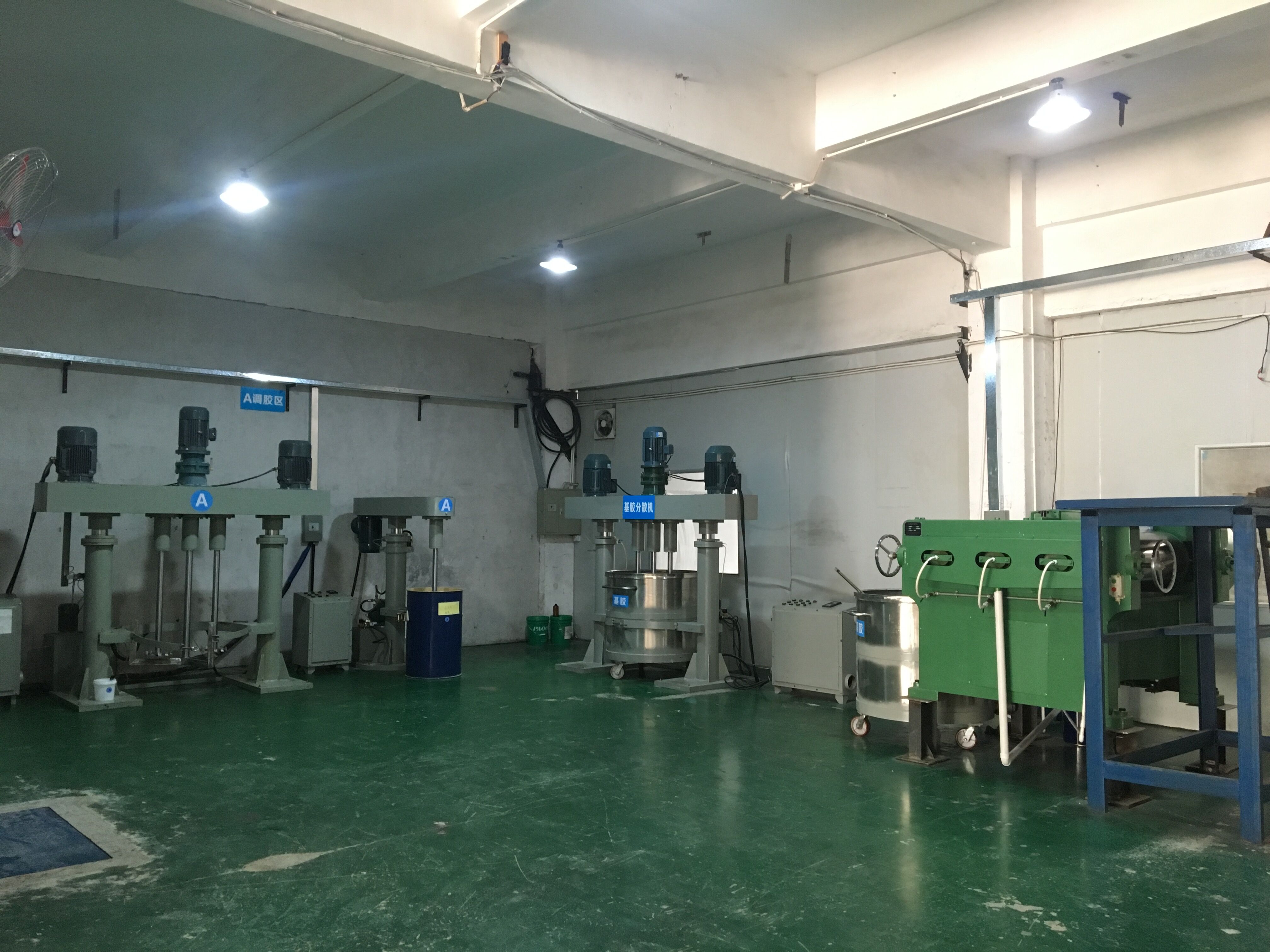 液體硅膠生產(chǎn)設備